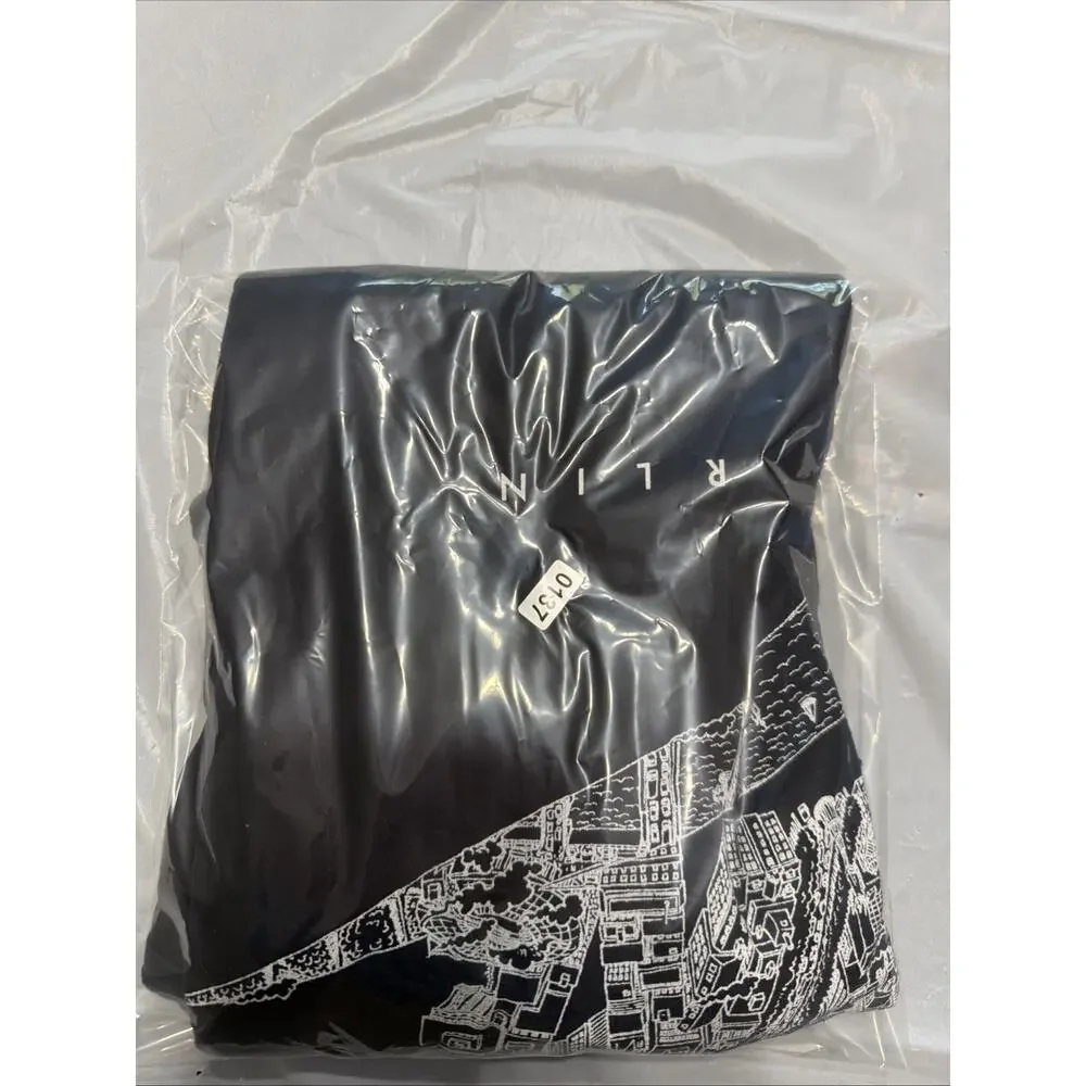 Nike The Nike Tee Berlin Black Graphic Logo Men's Cotton Crew Neck T-Shirt XL